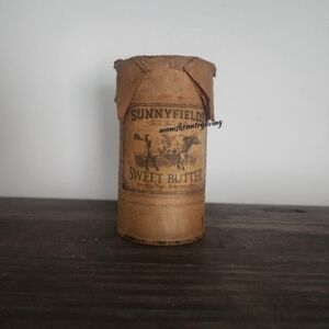Old Fashiond Primitive Can